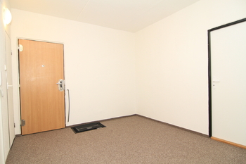 Velkorysá předsíň - Prodej bytu 4+1 v osobním vlastnictví 81 m², Mariánské Lázně