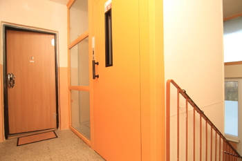 Chodba před bytem - Prodej bytu 4+1 v osobním vlastnictví 81 m², Mariánské Lázně