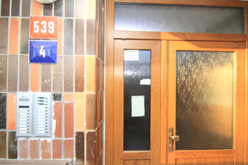 Vstup do domu - Prodej bytu 4+1 v osobním vlastnictví 81 m², Mariánské Lázně