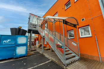 Pronájem obchodních prostor 1100 m², Průhonice