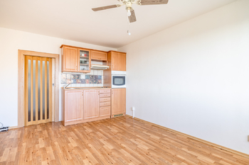Pronájem bytu 1+kk v osobním vlastnictví 23 m², Praha 8 - Kobylisy