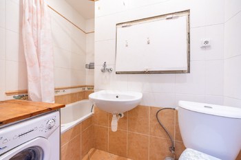 Pronájem bytu 1+kk v osobním vlastnictví 23 m², Praha 8 - Kobylisy