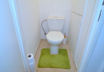samostatné WC - Pronájem bytu 1+kk v osobním vlastnictví 37 m², Praha 5 - Zbraslav