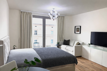 Pronájem bytu 1+kk v osobním vlastnictví 39 m², Praha 8 - Karlín