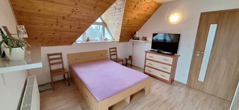Ložnice v 1. patře s balkonem - Prodej domu 137 m², Jedovnice