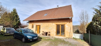 Pohled na dům z přední strany - Prodej domu 137 m², Jedovnice