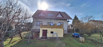 Pohled na dům ze zahrady - Prodej domu 137 m², Jedovnice