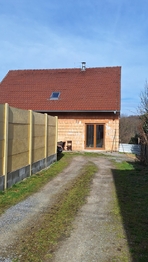 Příjezd k domu - Prodej domu 137 m², Jedovnice