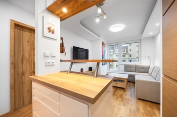 Obývací pokoj s kuchyňským koutem - Pronájem bytu 2+kk v družstevním vlastnictví 48 m², Praha 4 - Chodov