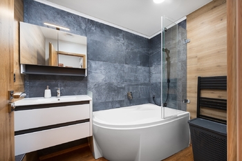 Koupelna - Pronájem bytu 2+kk v družstevním vlastnictví 48 m², Praha 4 - Chodov