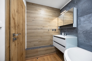 Koupelna - Pronájem bytu 2+kk v družstevním vlastnictví 48 m², Praha 4 - Chodov