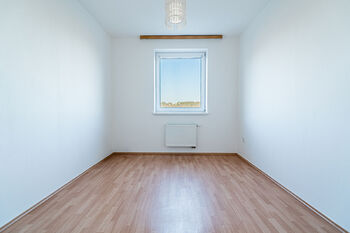 Pronájem bytu 4+kk v osobním vlastnictví 103 m², Zastávka