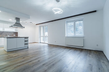 Pronájem bytu 4+kk v osobním vlastnictví 103 m², Zastávka