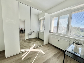 Pronájem bytu 2+kk v osobním vlastnictví 60 m², Praha 7 - Holešovice