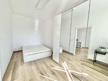 Pronájem bytu 2+kk v osobním vlastnictví 60 m², Praha 7 - Holešovice