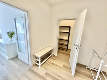 Pronájem bytu 2+kk v osobním vlastnictví 60 m², Praha 7 - Holešovice