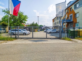 +420 739 604 767 I www.vaclavadamcik.cz I vaclav.adamcik@re-max.cz I prodej komerčního areálu Ostrava - Prodej kancelářských prostor 1026 m², Ostrava