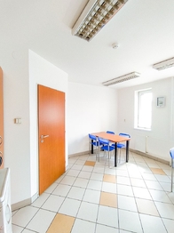 +420 739 604 767 I www.vaclavadamcik.cz I vaclav.adamcik@re-max.cz I prodej komerčního areálu Ostrava - Prodej kancelářských prostor 1026 m², Ostrava