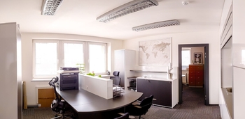 +420 739 604 767 I www.vaclavadamcik.cz I vaclav.adamcik@re-max.cz I prodej komerčního areálu Ostrava - Prodej kancelářských prostor 1026 m², Ostrava