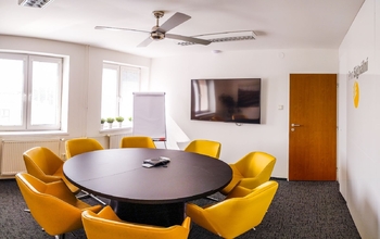 +420 739 604 767 I www.vaclavadamcik.cz I vaclav.adamcik@re-max.cz I prodej komerčního areálu Ostrava - Prodej kancelářských prostor 1026 m², Ostrava