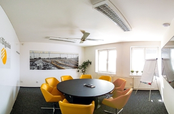 +420 739 604 767 I www.vaclavadamcik.cz I vaclav.adamcik@re-max.cz I prodej komerčního areálu Ostrava - Prodej kancelářských prostor 1026 m², Ostrava