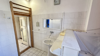Koupelna - Prodej bytu 2+1 v osobním vlastnictví 83 m², Kladno