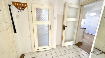 Předsíň - Prodej bytu 2+1 v osobním vlastnictví 83 m², Kladno