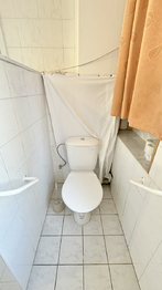 Toaleta - Prodej bytu 2+1 v osobním vlastnictví 83 m², Kladno