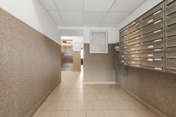 Prodej bytu 1+1 v osobním vlastnictví 30 m², Praha 4 - Chodov