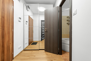 Prodej bytu 1+1 v osobním vlastnictví 30 m², Praha 4 - Chodov