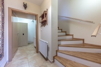 Schodiště - Prodej domu 160 m², Praha 9 - Hloubětín