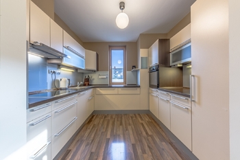 Kuchyně - Prodej domu 160 m², Praha 9 - Hloubětín