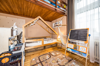 Spaní pod podestou - Prodej domu 234 m², Krupka