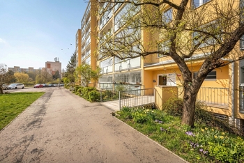 Prodej bytu 4+1 v osobním vlastnictví 74 m², Praha 6 - Řepy