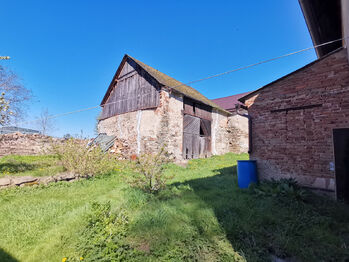 Zahrada se stodolou - Prodej domu 90 m², Manětín
