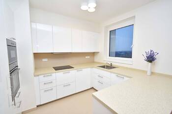 Pronájem bytu 3+kk v osobním vlastnictví 87 m², Praha 9 - Střížkov