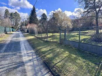 Prodej pozemku 2320 m², Březová-Oleško