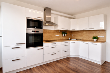 Pronájem bytu 3+1 v osobním vlastnictví 73 m², Praha 8 - Kobylisy