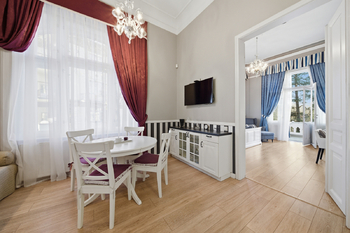 Prodej bytu 2+kk v osobním vlastnictví 58 m², Karlovy Vary