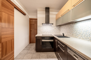 Pronájem bytu 2+1 v osobním vlastnictví 40 m², Praha 8 - Troja