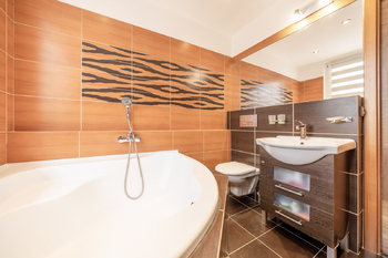 Pronájem bytu 2+1 v osobním vlastnictví 40 m², Praha 8 - Troja