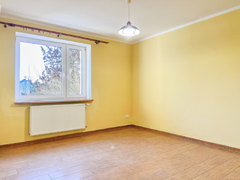 Aktuální stav a vybavení domu bez homestagingu - Prodej domu 238 m², Příchovice