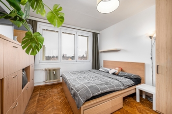 Ložnice - Prodej bytu 3+1 v osobním vlastnictví 65 m², České Budějovice