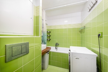 Koupelna - Prodej bytu 3+1 v osobním vlastnictví 65 m², České Budějovice