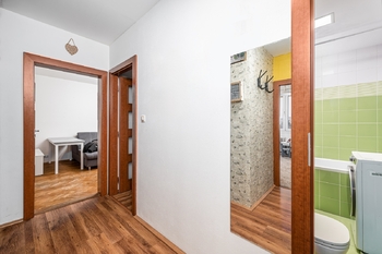 Chodba - Prodej bytu 3+1 v osobním vlastnictví 65 m², České Budějovice