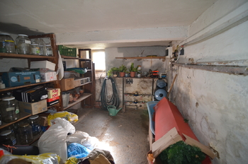 sklep v suterénu - Prodej domu 74 m², Praha 4 - Modřany