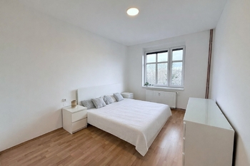 Pronájem bytu 2+kk v osobním vlastnictví 50 m², Praha 4 - Záběhlice