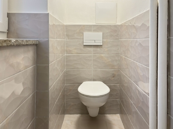 WC - Pronájem bytu 2+1 v osobním vlastnictví 58 m², Pardubice