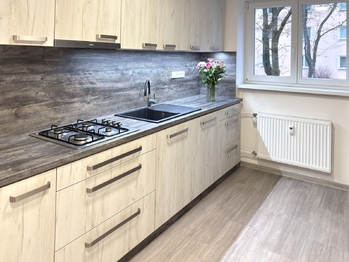 Kuchyň - Pronájem bytu 2+1 v osobním vlastnictví 58 m², Pardubice 