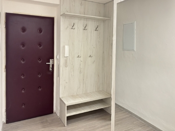 Předsíň - Pronájem bytu 2+1 v osobním vlastnictví 58 m², Pardubice